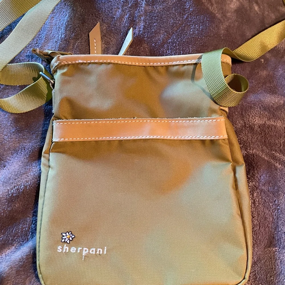 Light green Sherpani crossbody bag - Picture 2 of 3